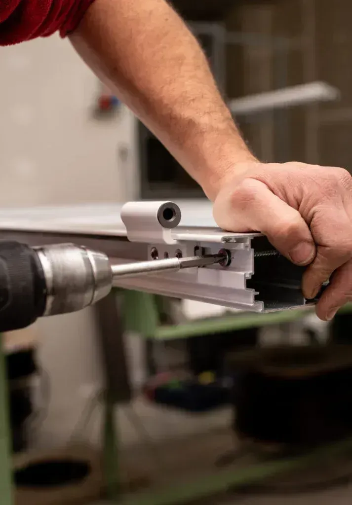 ALÜMİNYUM KAPI, PENCERE İMALATI